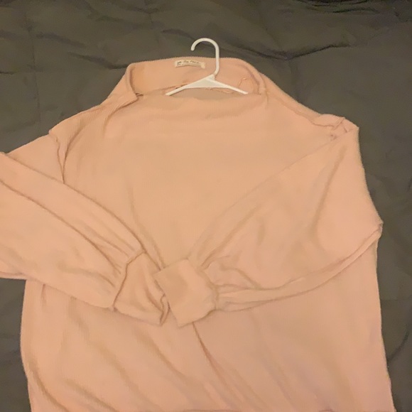 Free people off shoulder peach sweater - Picture 4 of 6